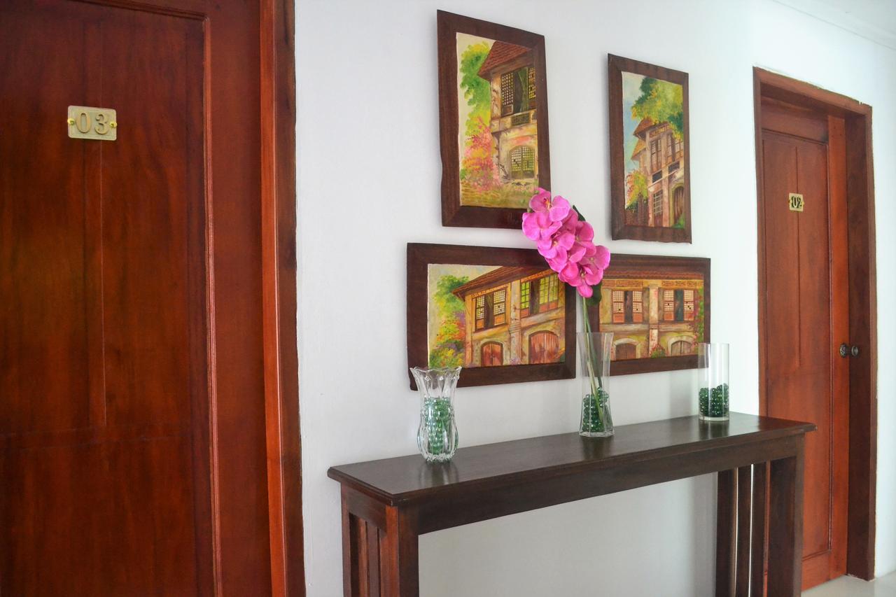 Hotel Lola Natividad Vigan Luaran gambar